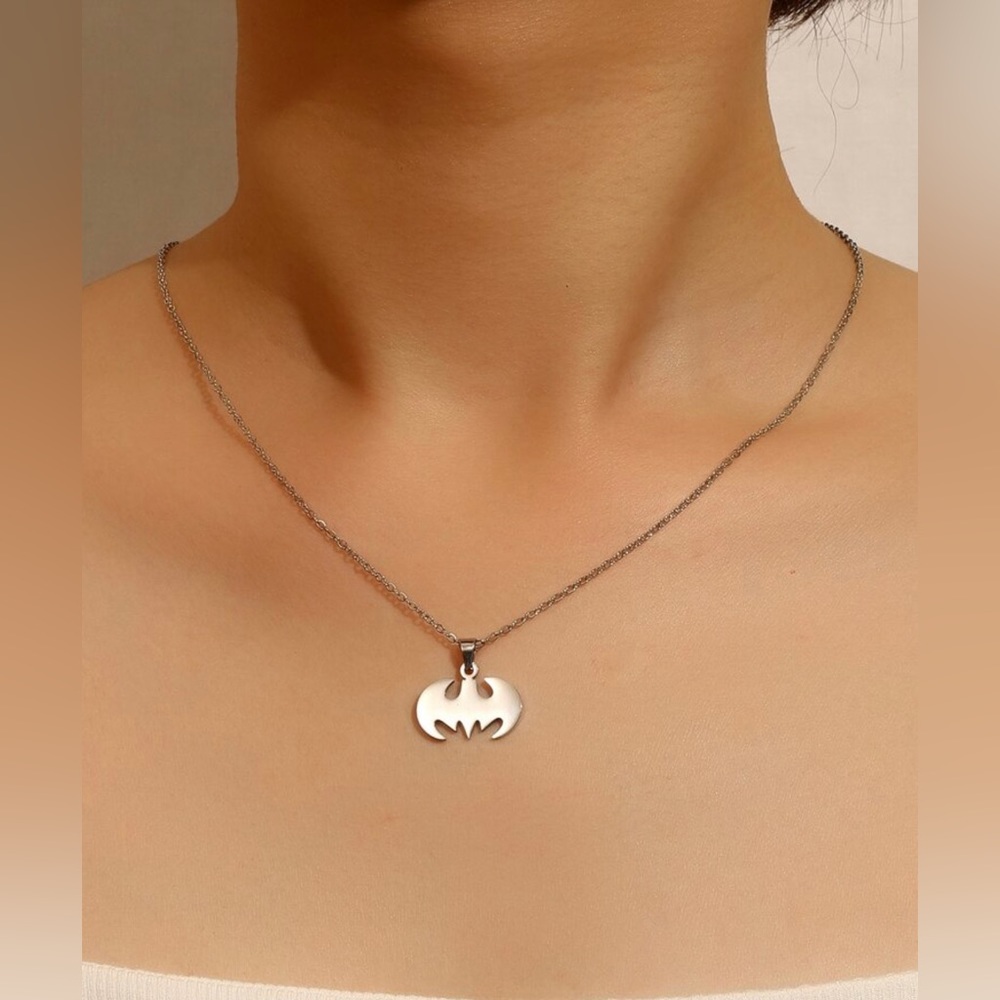 Vintage Style Bat Necklace - Picture 3 of 4